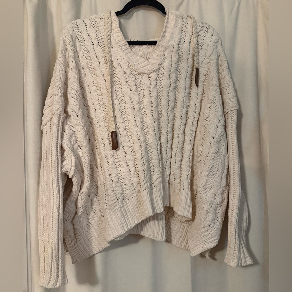 POL hooded sweater